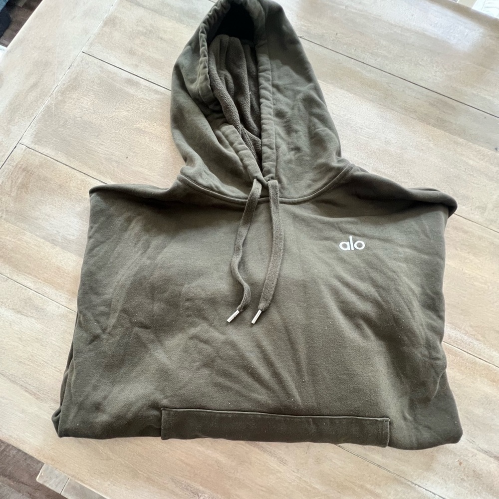 ALO yoga accolade sweatshirt